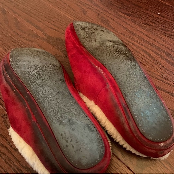 Lands’ End Woman’s leather suede shearling slippers in burgundy - Picture 7 of 7